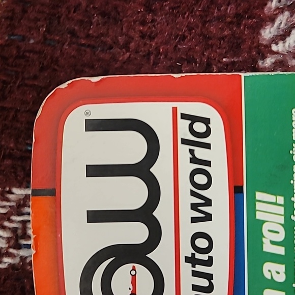 Auto World Muscle Trucks 1984 Chevy Silverado 10 Fleetside - Picture 8 of 11